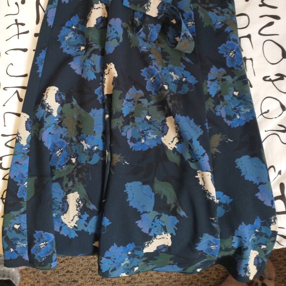 Dress - Picture 8 of 12